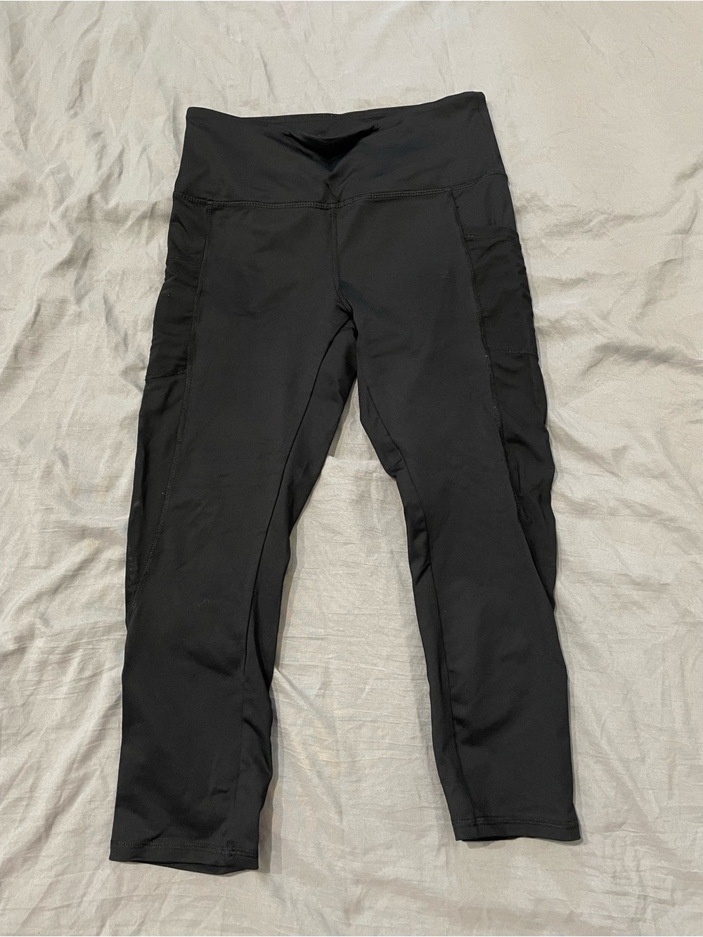 Forever 21 Women’s Black Athletic Leggings with Side Pockets & Mesh Print